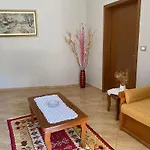 Persa * Gjirokastër