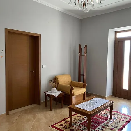 Persa Apartment